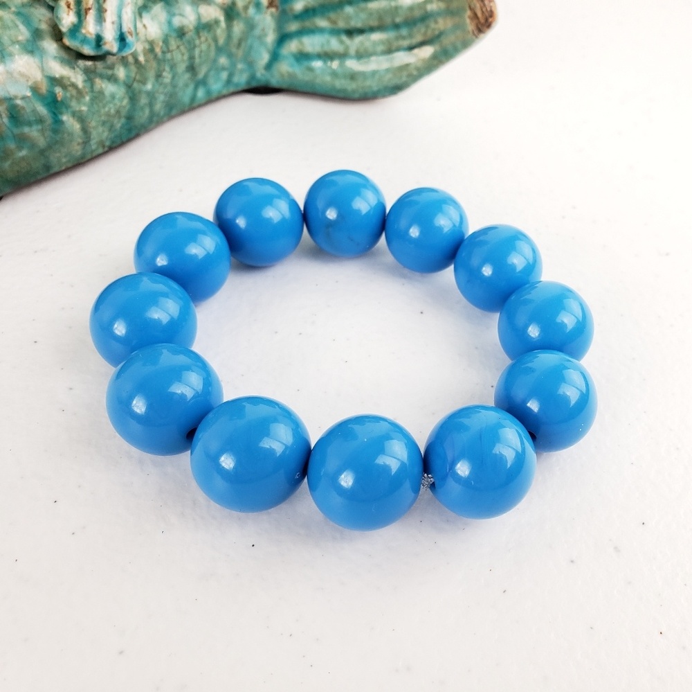 6/$20 Blue Chunky Acrylic Bracelet